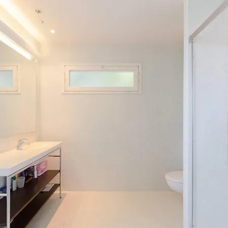 빌라 10 Min Walk From The Beach *