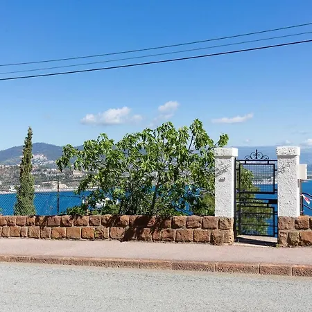 빌라 10 Min Walk From The Beach 테울쉬르메르