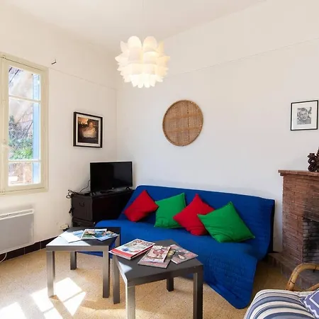 빌라 10 Min Walk From The Beach